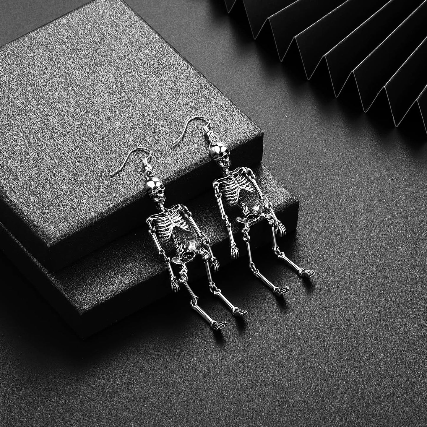 Skull Dangle Earrings Halloween - Women Jointed Skeleton Long Ear Drop Earrings Stud Halloween Costume Accessories Goth Punk Edgy Dangly Hip Hop Rock Ear Piercing Skull Jewelry for Women Men